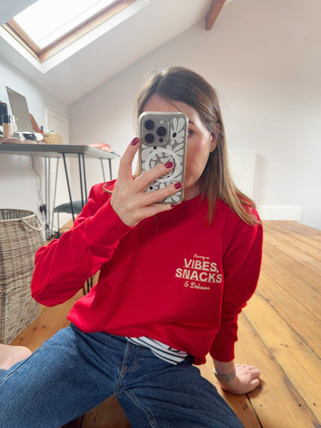 Running on Vibes, Snacks & Delusion - Unisex Fit Sweater