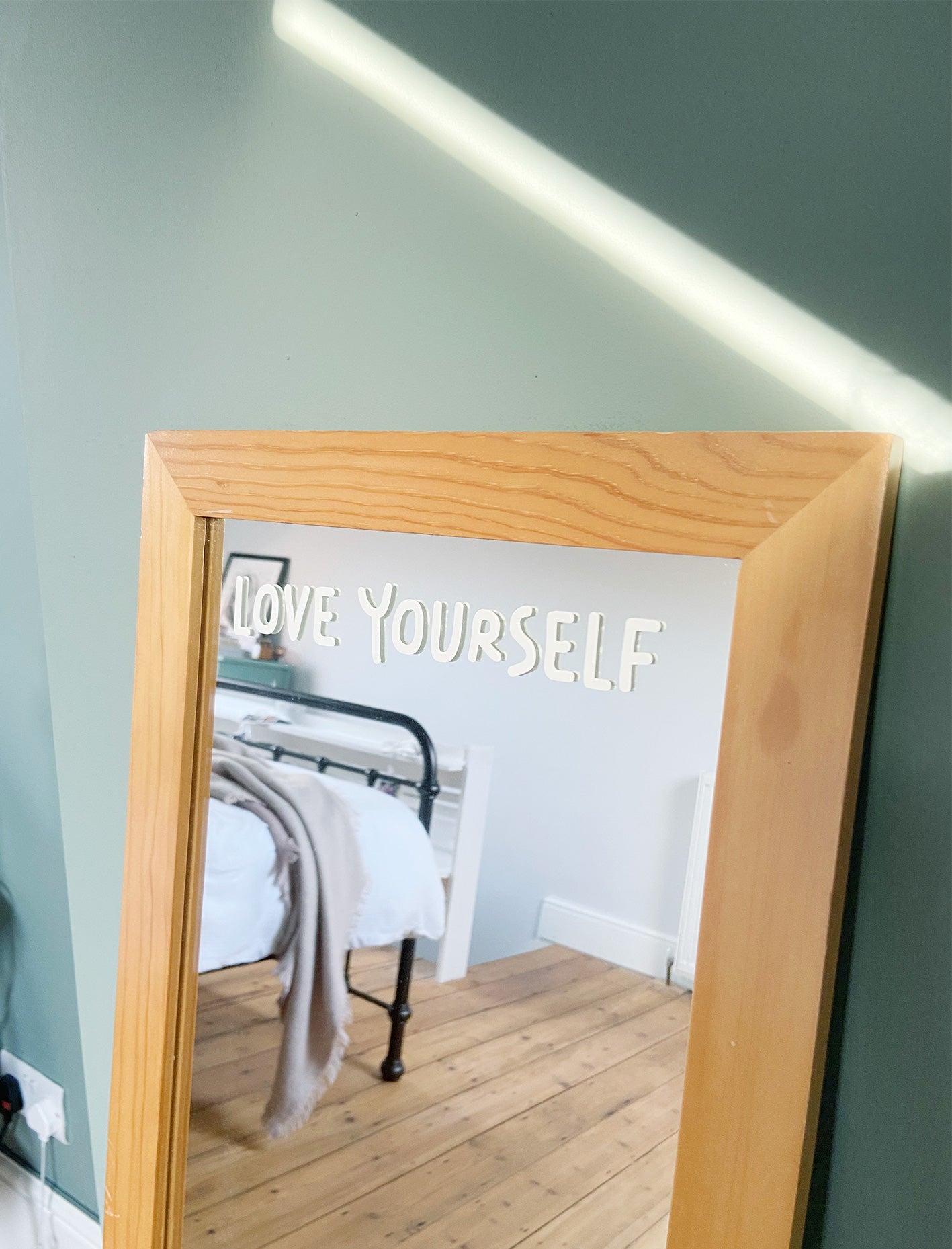 Love Yourself. - Mirror De-cal