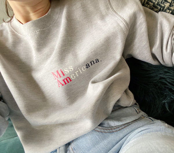 Miss Americana. - Unisex Fit Sweater